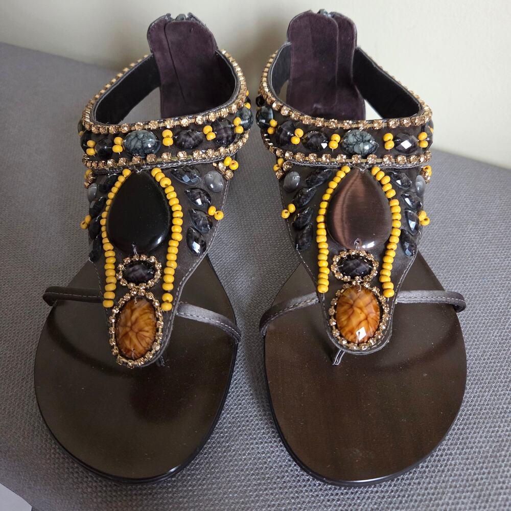 NWOT Gunmetal Tonya 38 (7-7.5) Gladiator Flat Thong Sandals Zipper Beads Stones